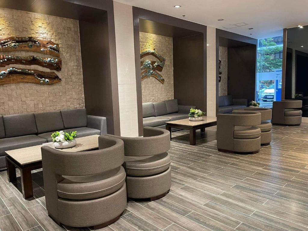 Shore Residences MOA 1BR with balcony by darpm - Apartment With Pool View