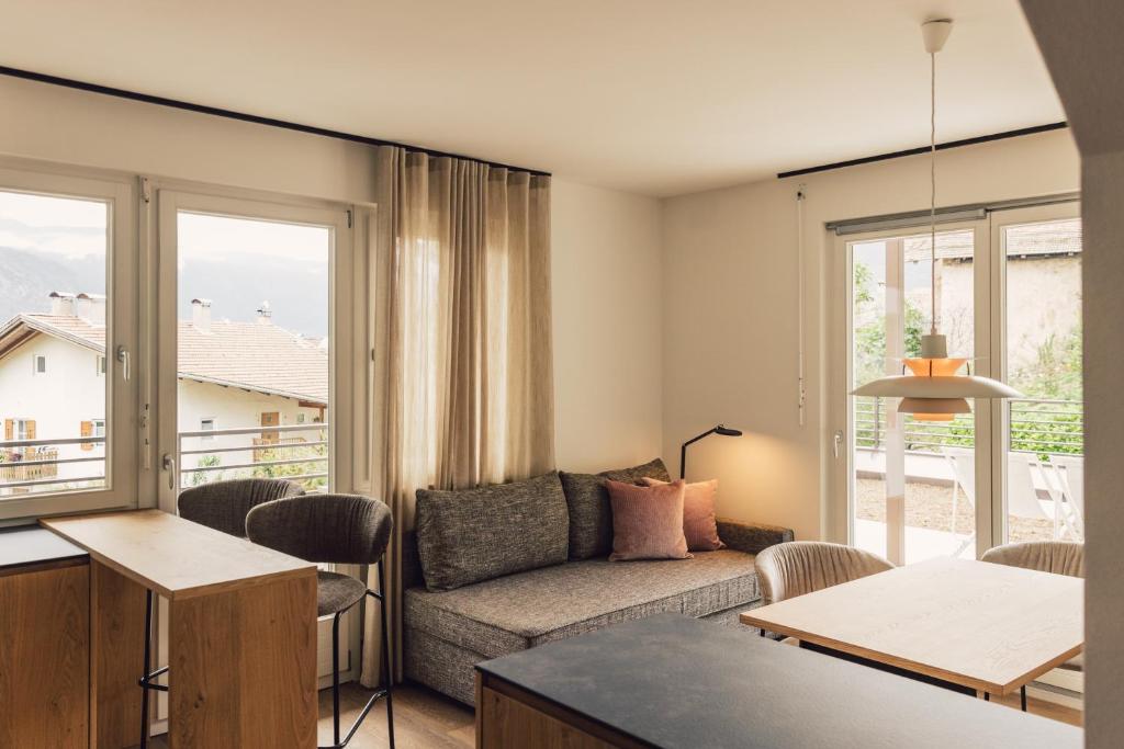 Pomella's Guesthouse