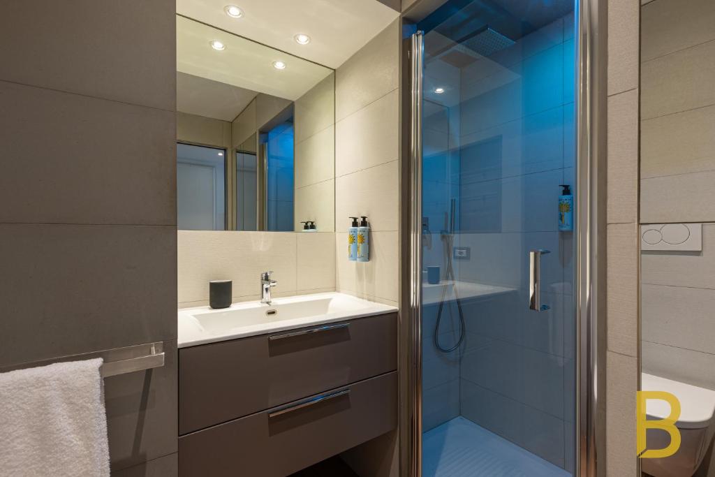 Kúpeľňa v ubytovaní BePlace Garibaldi Suites