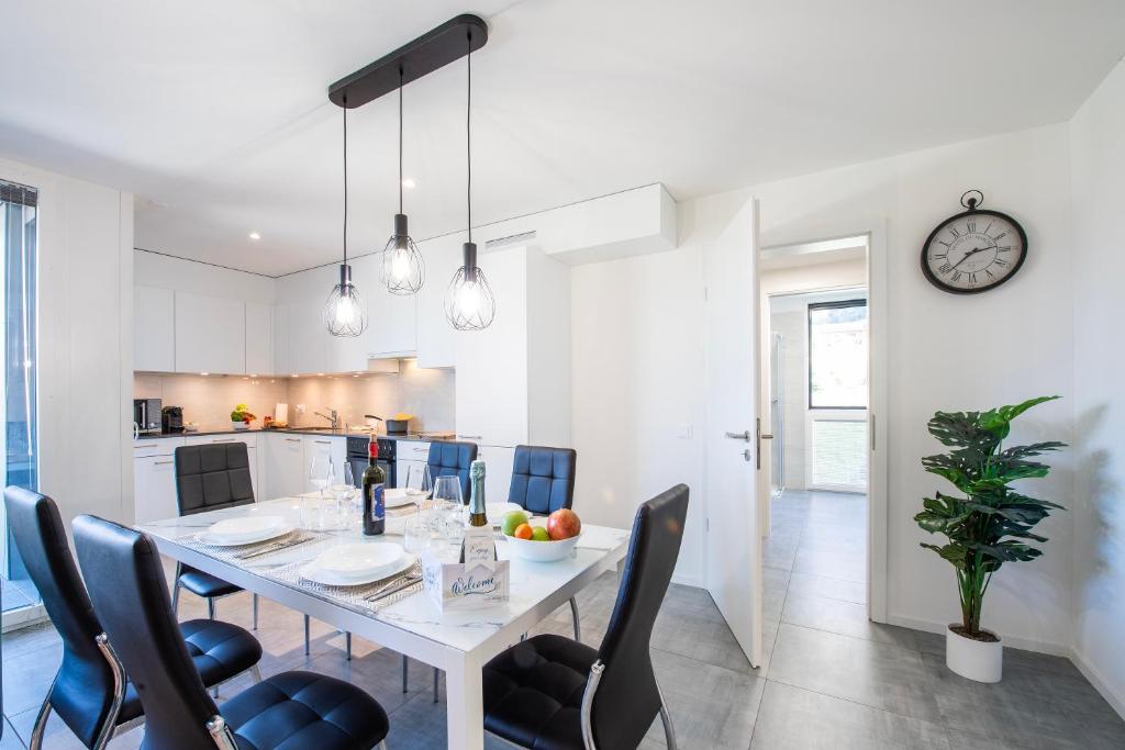 Kuchyň nebo kuchyňský kout v ubytování Melano Lab Park Apartments