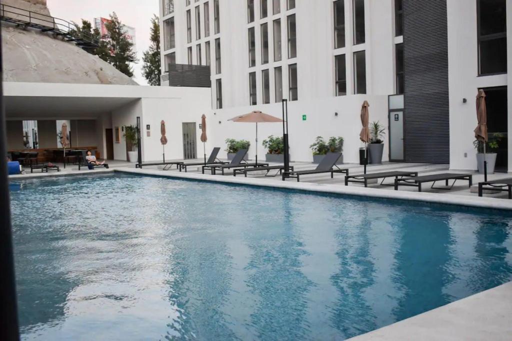 Kolam renang di atau dekat dengan Gran Nuevo Depa por Andares (B)
