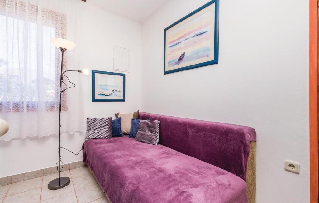 Część wypoczynkowa w obiekcie Holiday Home Pag 5
