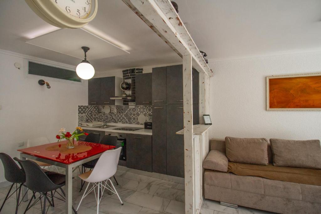 Kuchyň nebo kuchyňský kout v ubytování B&B Apartments Coli apartments Afrodita & Antonia