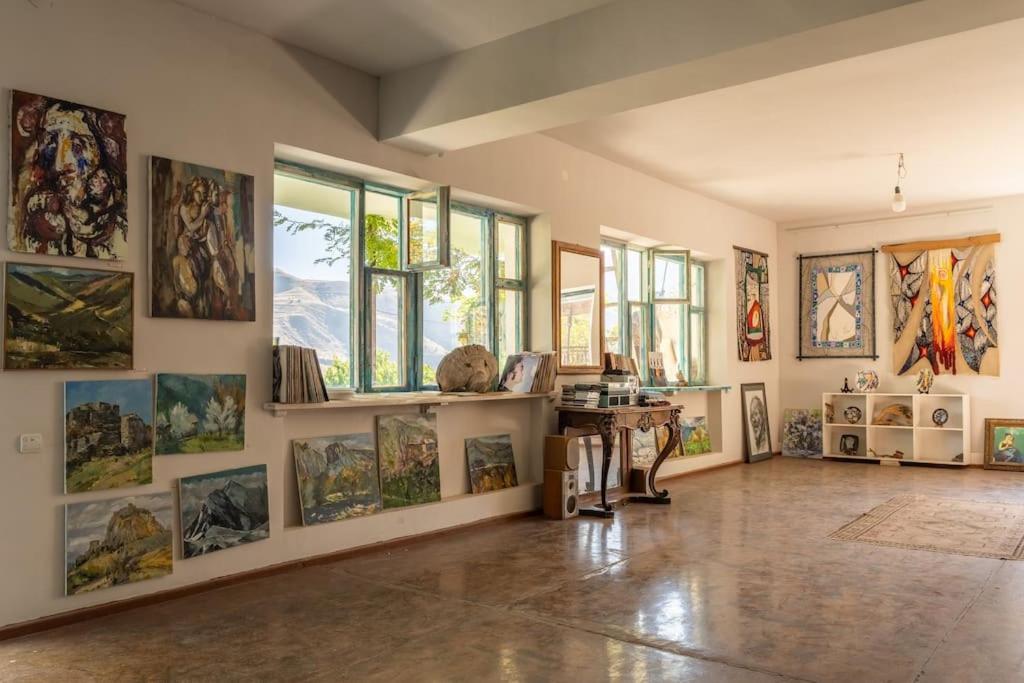 Fotografie z fotogalerie ubytování Guesthouse in the Art space v destinaci Garni