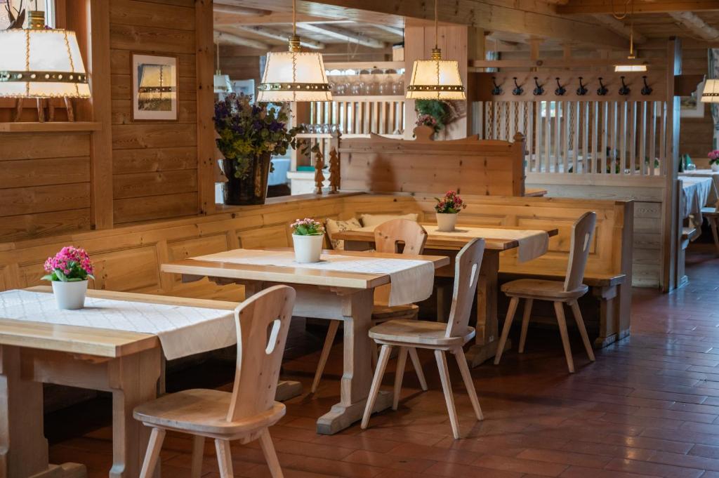 Restaurace v ubytování Ütia De Börz