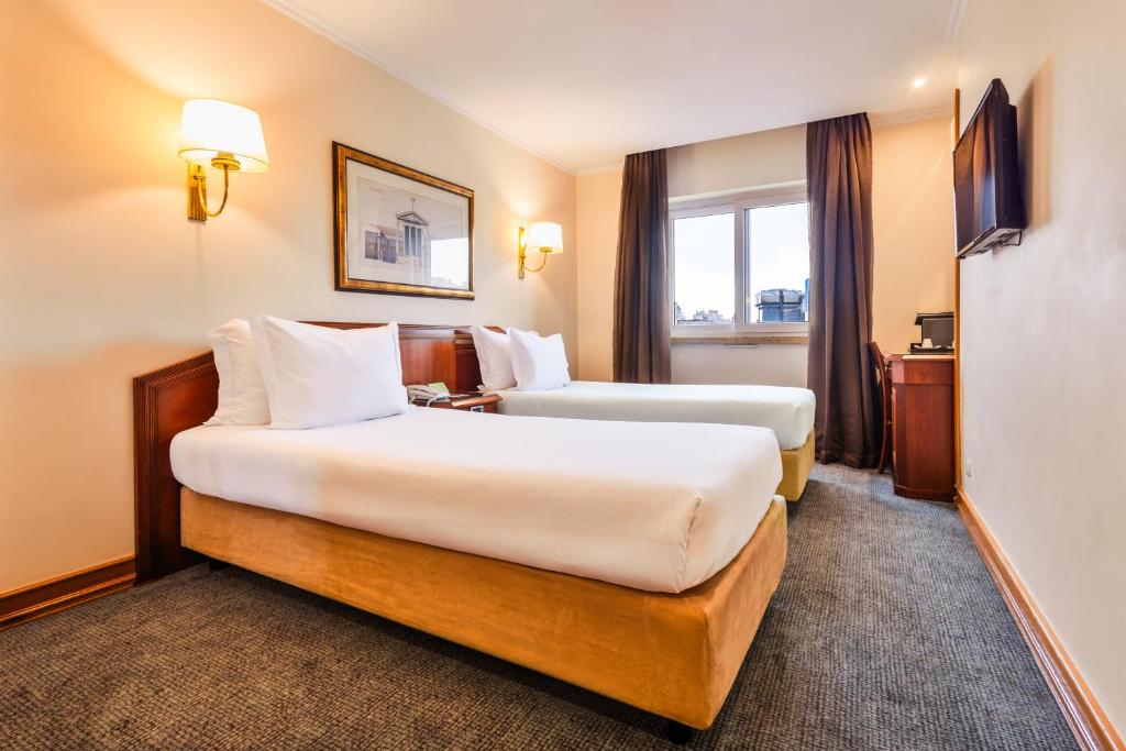 
Twin Room with Extra Bed
