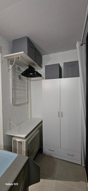 Kuchyň nebo kuchyňský kout v ubytování appartement vue mer,accès direct plage,fibre,clim,parking public gratuit