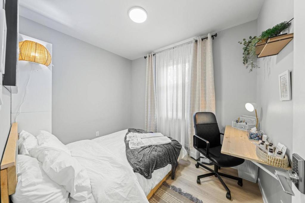 Private Cozy Room with Free Parking photo