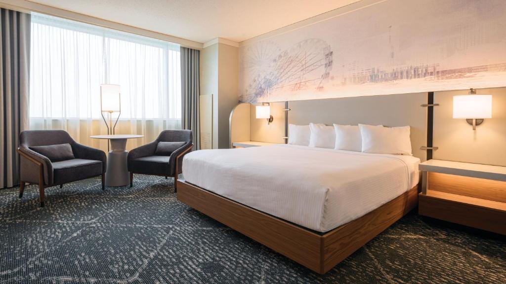 Harrah's Resort Atlantic City Hotel & Casino - Waterfront Tower Luxury King Non-Smoking Mobility Hearing