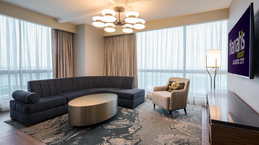 Harrah's Resort Atlantic City Hotel & Casino - New Renovated Waterfront Tower Modern Suite King Non-Smoking