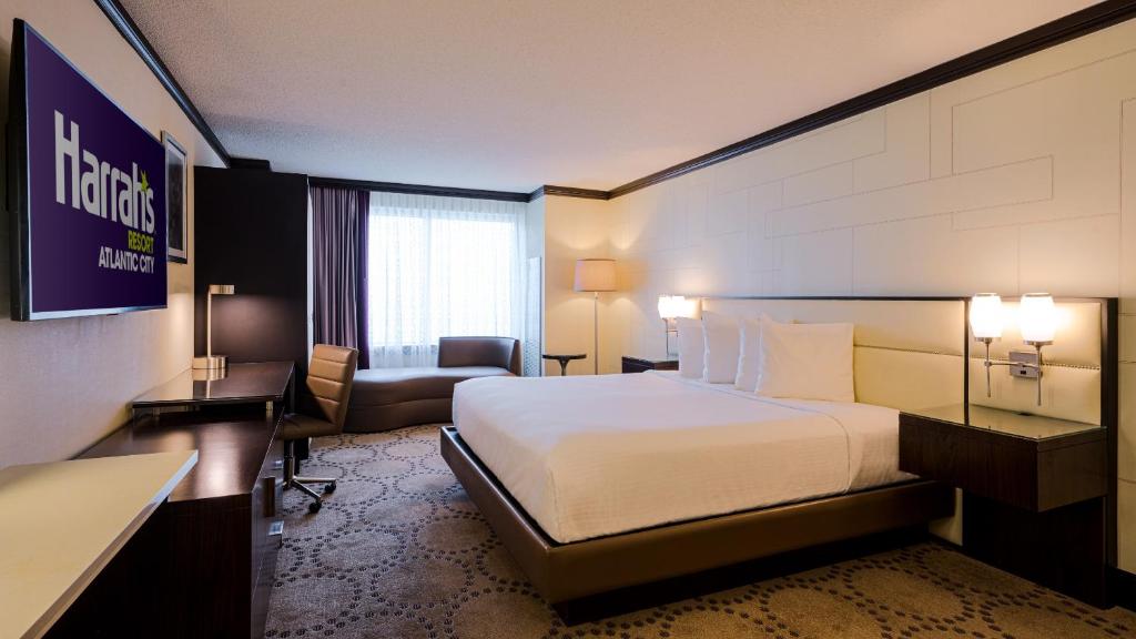Harrah's Resort Atlantic City Hotel & Casino - Laguna Tower, Premium, 1 King, Smoking