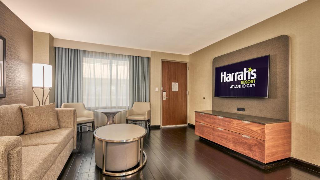 Harrah's Resort Atlantic City Hotel & Casino - Newly Renovated Atrium Tower Suite, 1 King, Non-Smoking