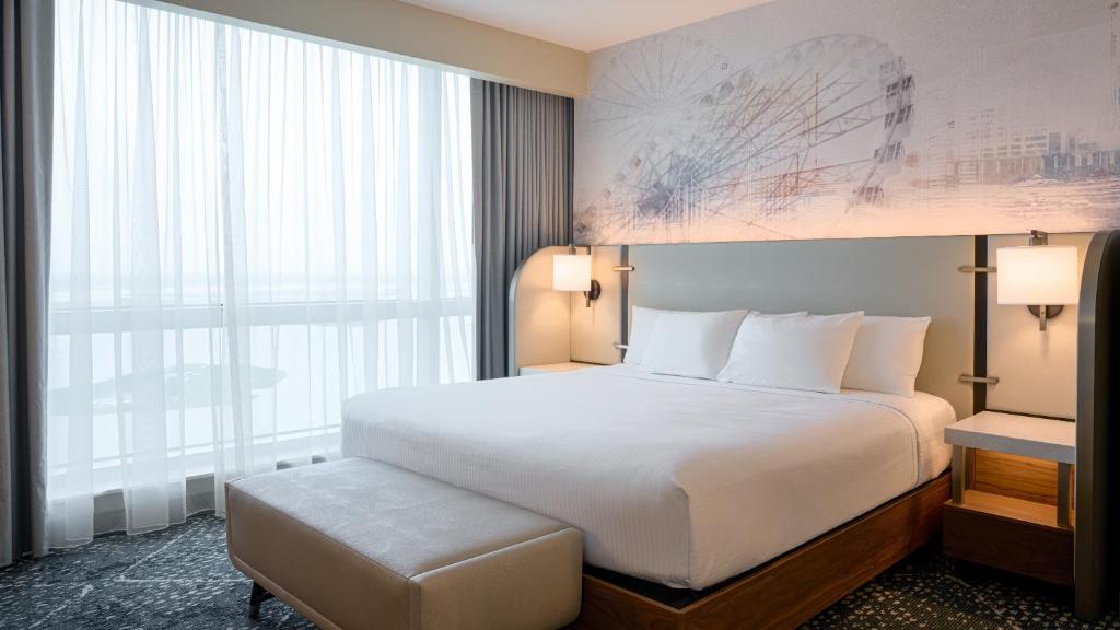 Harrah's Resort Atlantic City Hotel & Casino - New Renovated Waterfront Tower East Suite King Non-Smoking