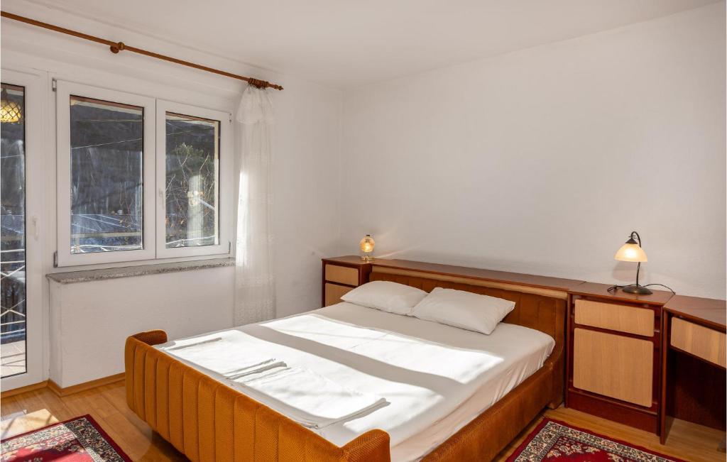 Posteľ alebo postele v izbe v ubytovaní 2 Bedroom Gorgeous Apartment In Knezica