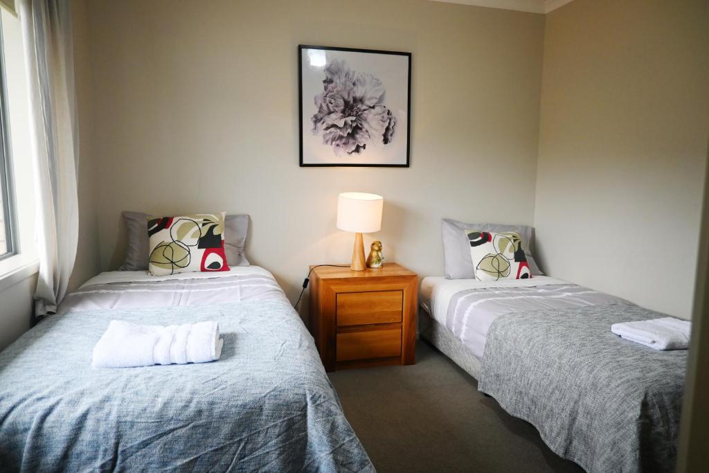 Walking distance to Rototuna Shopping Centre - Resim 16