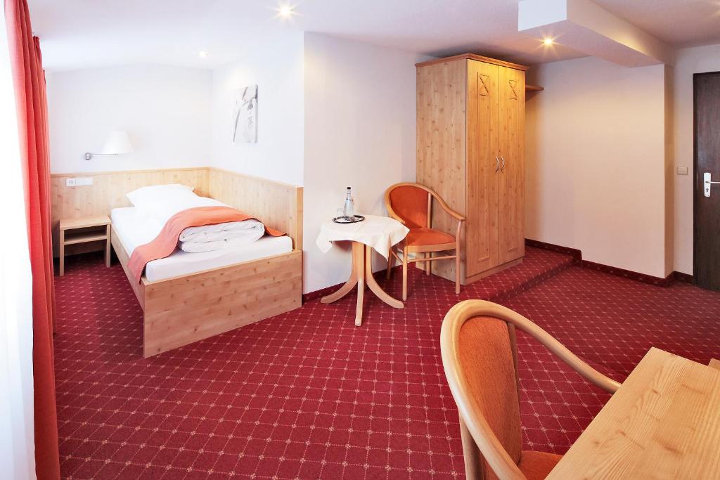 Hotel Waldeck mit Restaurant "Florian'S" - 1