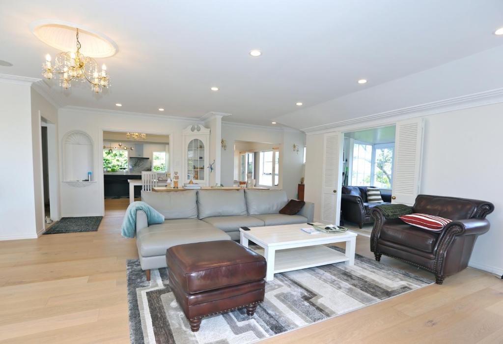 Holiday house in totara park - Resim 12