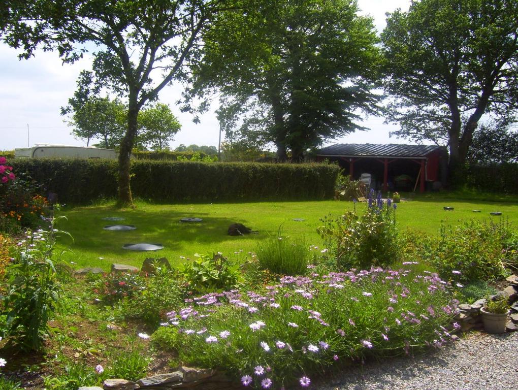 Zahrada ubytování Le Boterff Gites et Camping