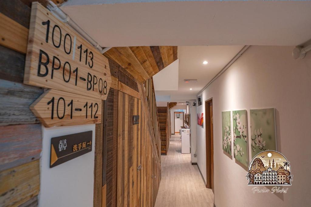 Certifikát, hodnocení, plakát nebo jiný dokument vystavený v ubytování Parlor Hotel