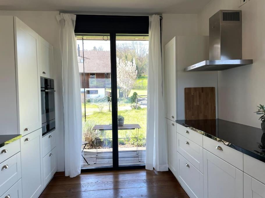 Kuchyň nebo kuchyňský kout v ubytování Cloud Garden Maisonette