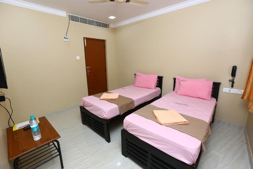 Ramana's Home Stay-Near Railway Station and Bus Stand - Camera Doppia Deluxe (2 Adulti + 1 Bambino)