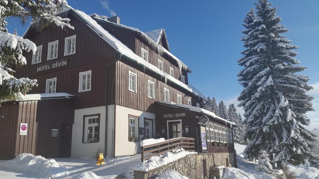Hotel Děvín v zimě