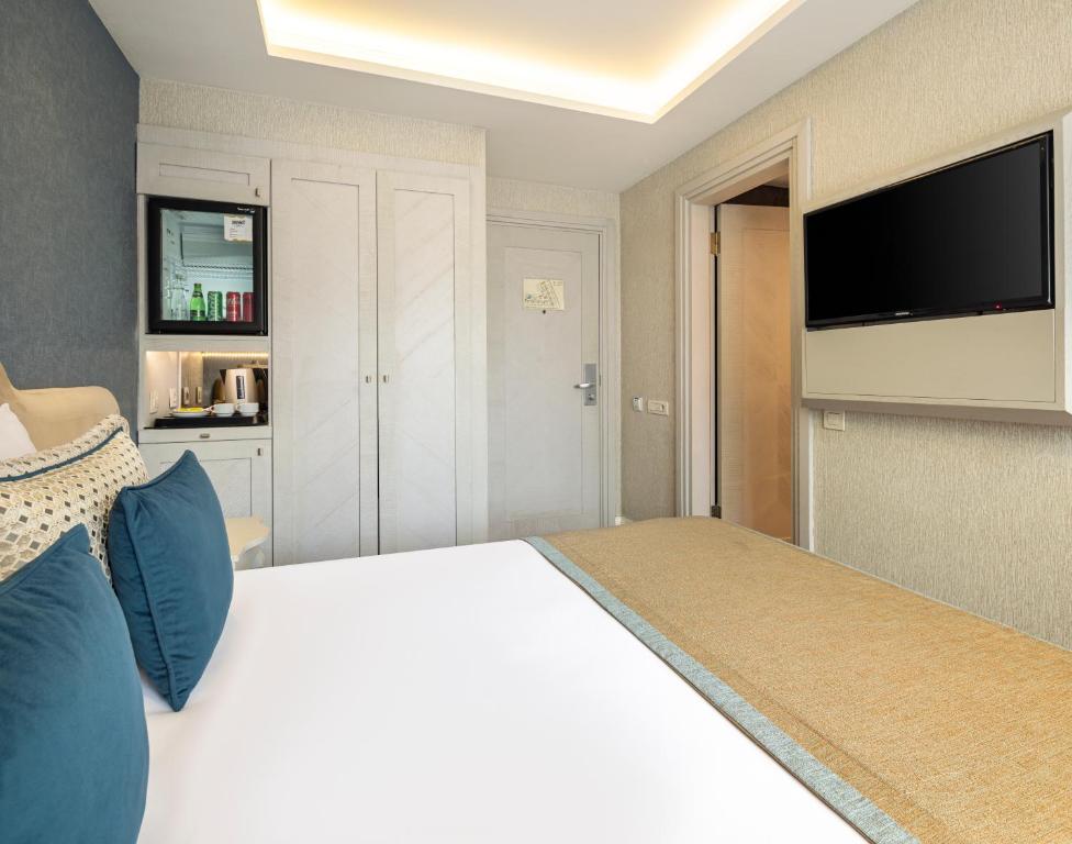 Hotel Zurich Istanbul Old City - 连接室