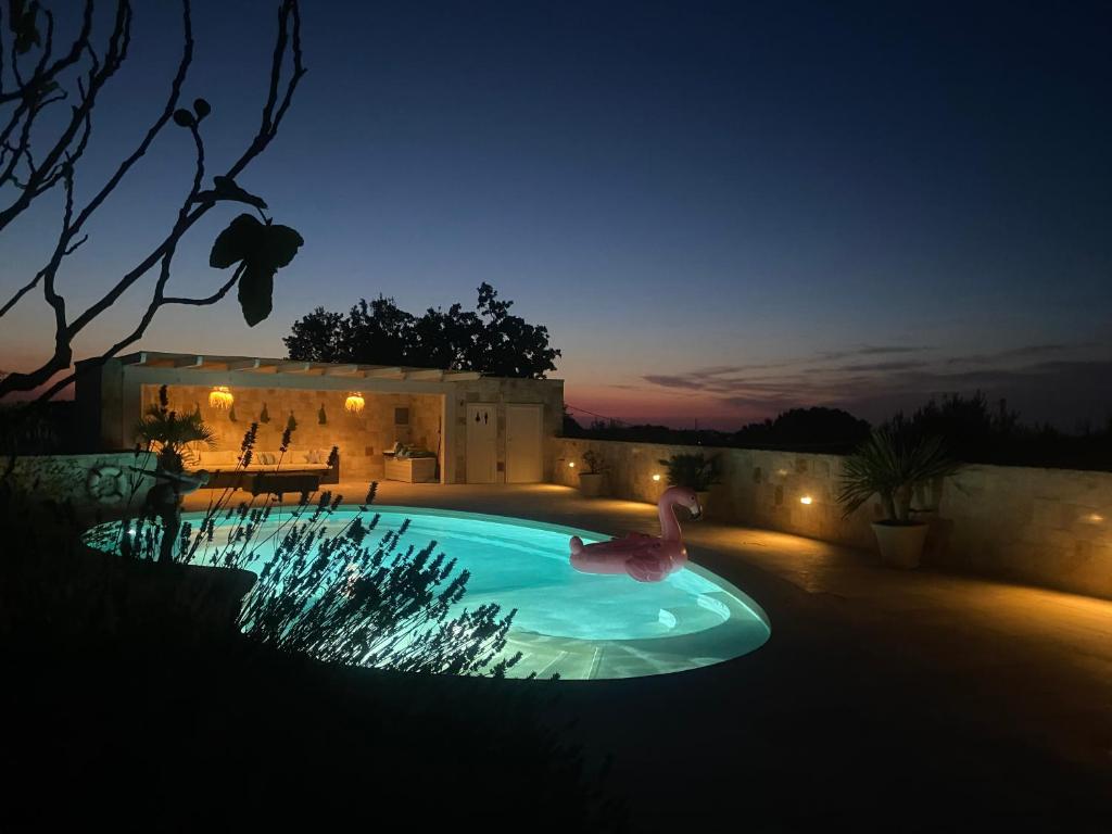 Bazén v ubytování Trulli Clematis with Pool nebo v jeho okolí