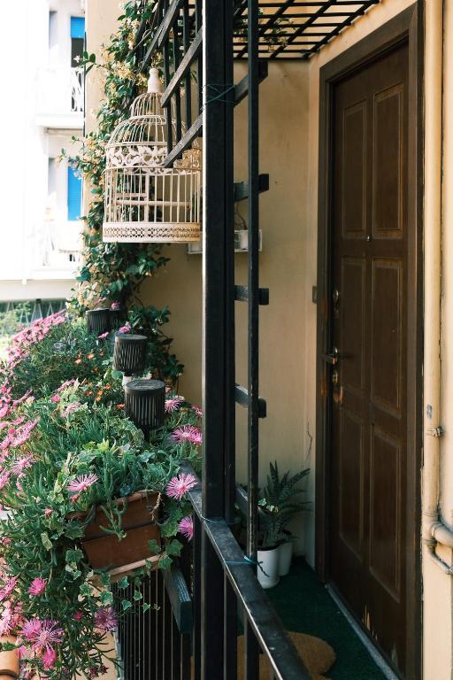 ComeCasa Flowery Terraced Apartment - 17
