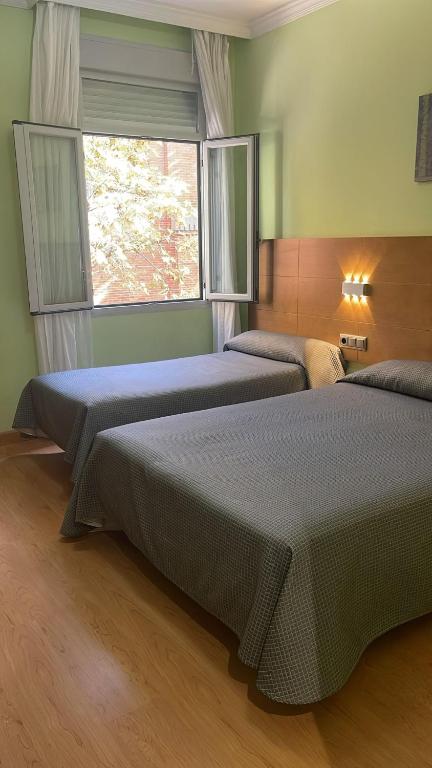 Hotel 4C Puerta Europa - Resim 2