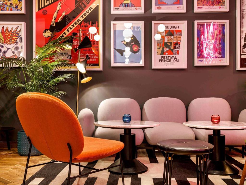 Zona d'estar a ibis Styles Edinburgh St Andrew Square