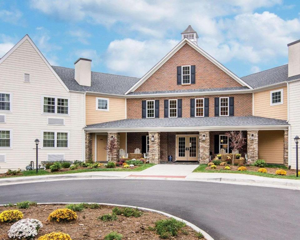 Bluegreen Vacations Shenandoah Crossing, Ascend Resort Collection - Housity