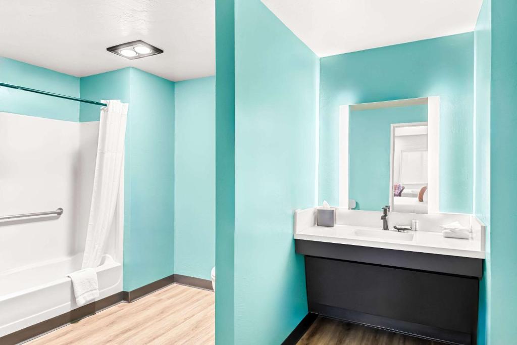 Koupelna v ubytování Maverick Hotel Eugene Near University, Ascend Hotel Collection
