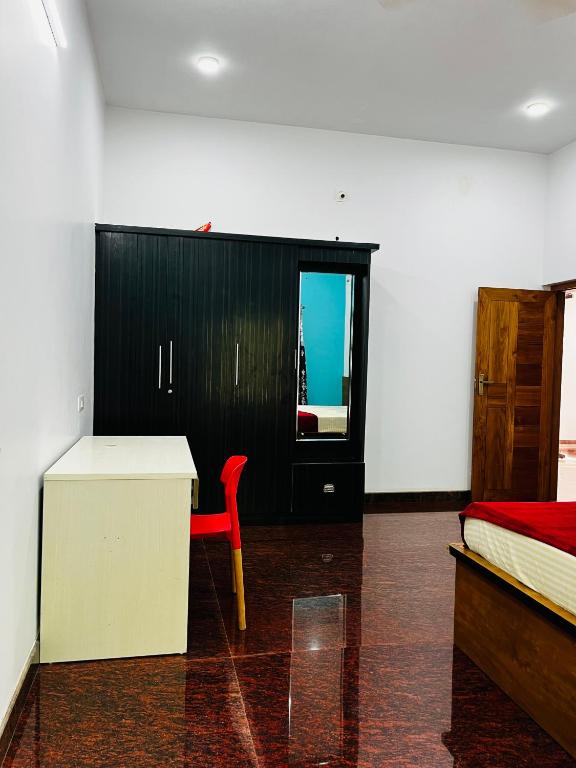 Postel nebo postele na pokoji v ubytování Entire Private Luxury Resort in Wayanad - Cinnamon Villa Wayanad