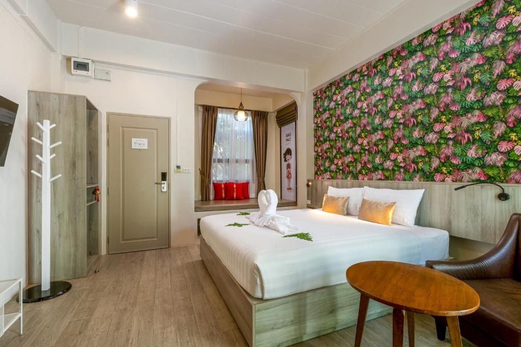 Ang Pao Hotel Phuket - Resim 32