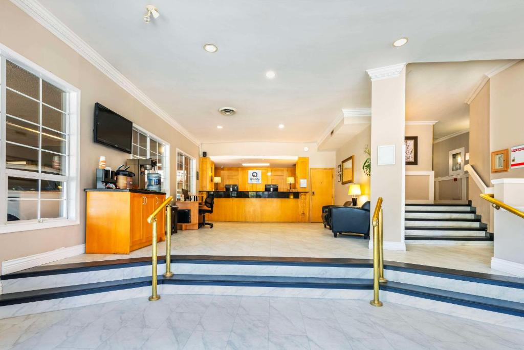 Quality Inn Downtown Inner Harbour - Resim 13