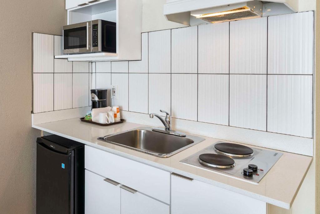 Quality Inn Downtown Inner Harbour - Resim 21