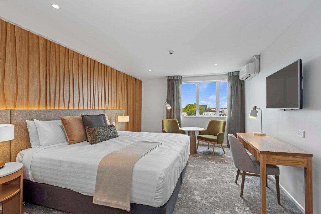 Postel nebo postele na pokoji v ubytování Hotel Elms Christchurch, Ascend Hotel Collection
