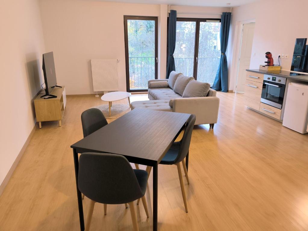 Kuchyň nebo kuchyňský kout v ubytování Appartement entier 56 m2 aux portes de Genève