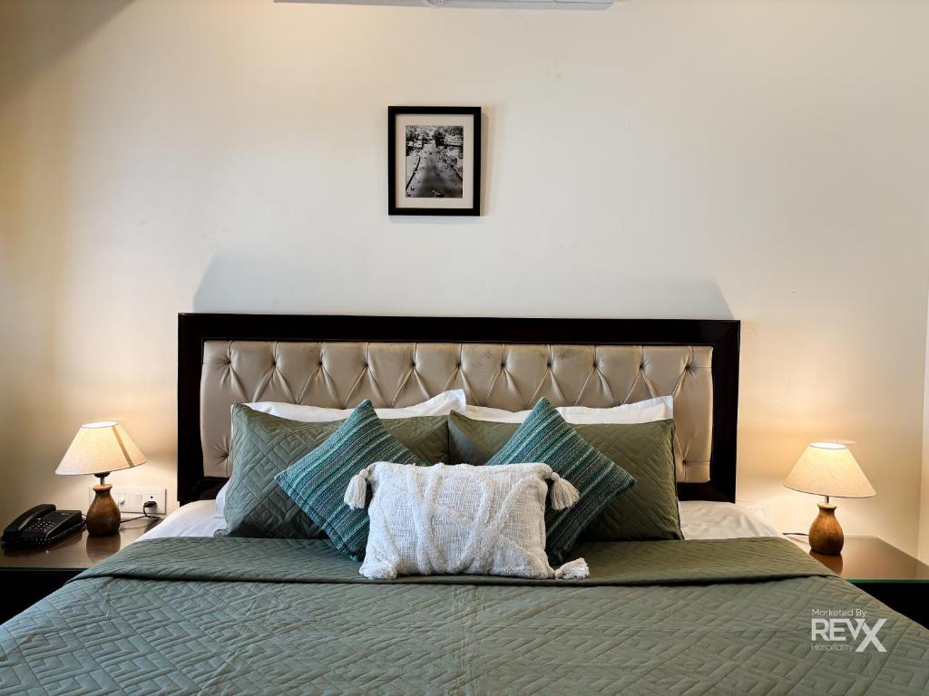 Photo from Hotel Sunny Cot in The Mall Road, Kulri, near Bata Store, Mussoorie -  Uttrakhand, .,  Mussoorie, Uttarakhand, India