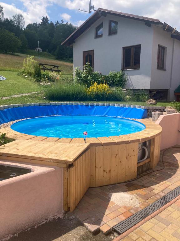 Bazén v ubytování Apartmán u Bětky nebo v jeho okolí