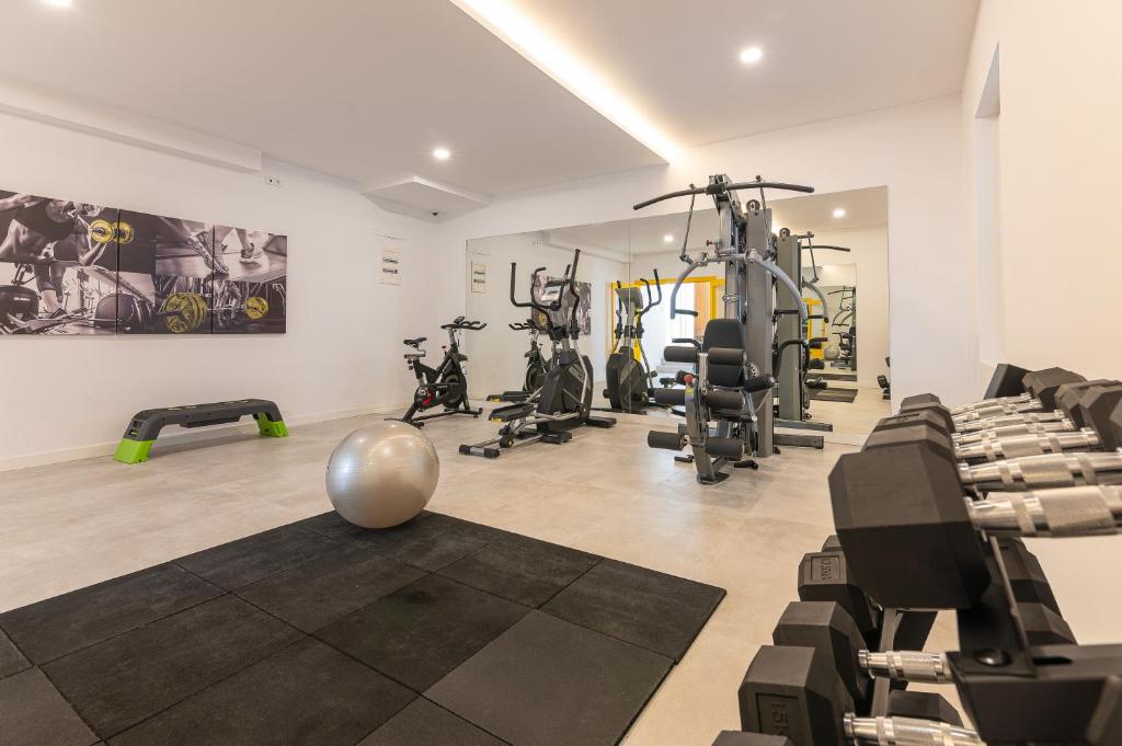 Fitness centrum a/nebo fitness zařízení v ubytování Sercotel El Balcón de la Bahía Suites