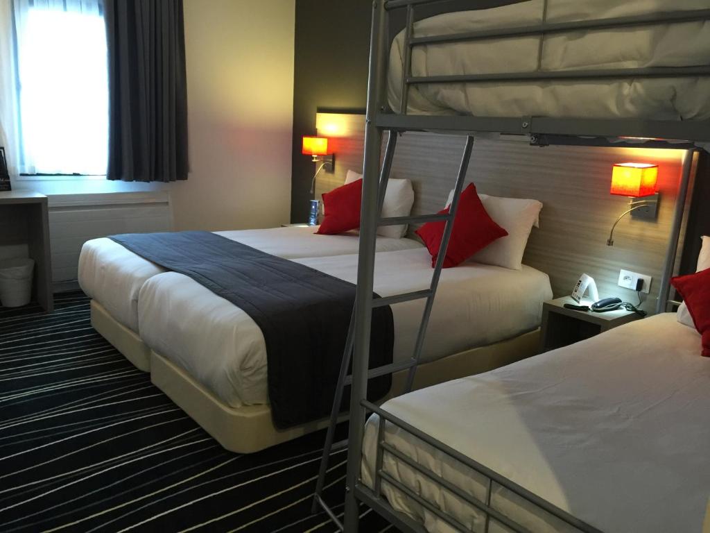 The Originals City, Marne-la-Vallée Est, Meaux ,GLASSY HOTEL - Habitación Cuádruple