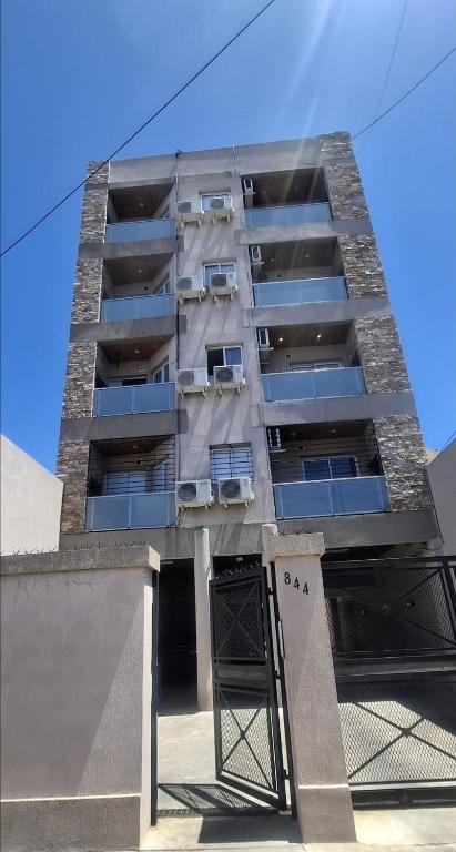 Departamento nuevo incluyendo lavarropa y parrilla a gas