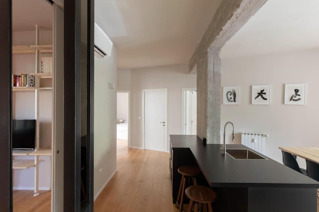 Modern Spacious Apartment on the Tevere