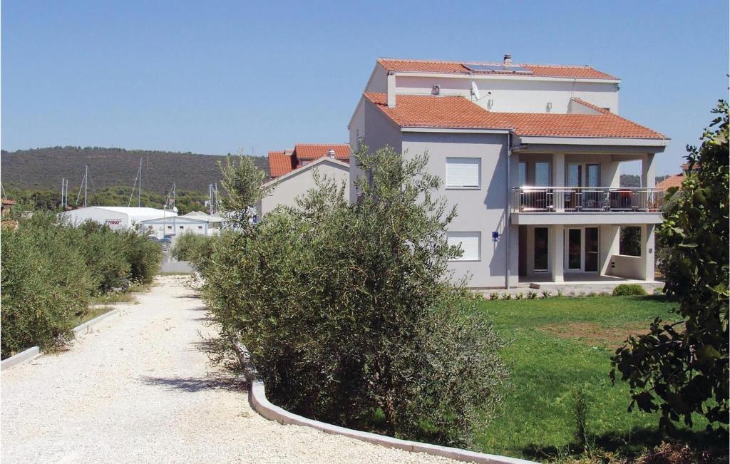 Budova, v ktorej sa apartmán nachádza