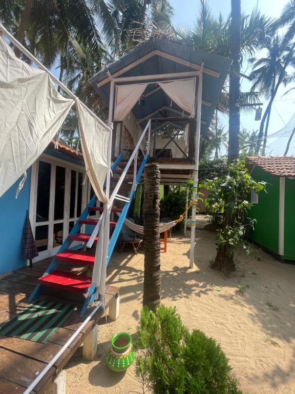 Zahrada ubytování Art Resort Goa
