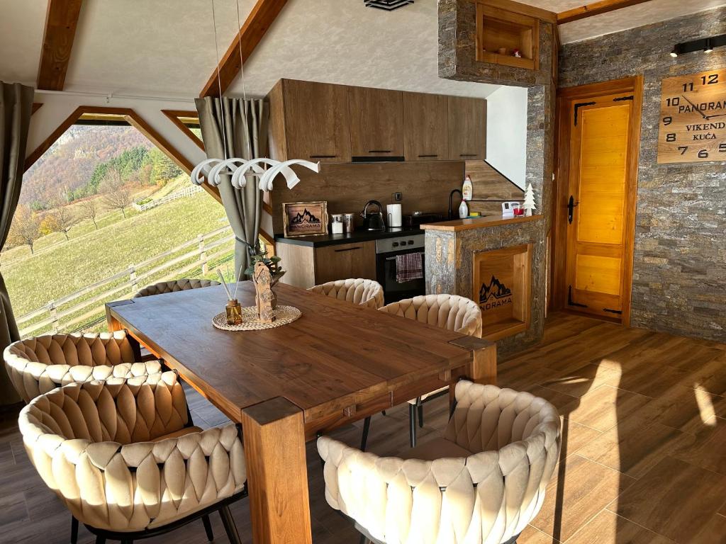 Kuchyň nebo kuchyňský kout v ubytování Vikend kuca Panorama