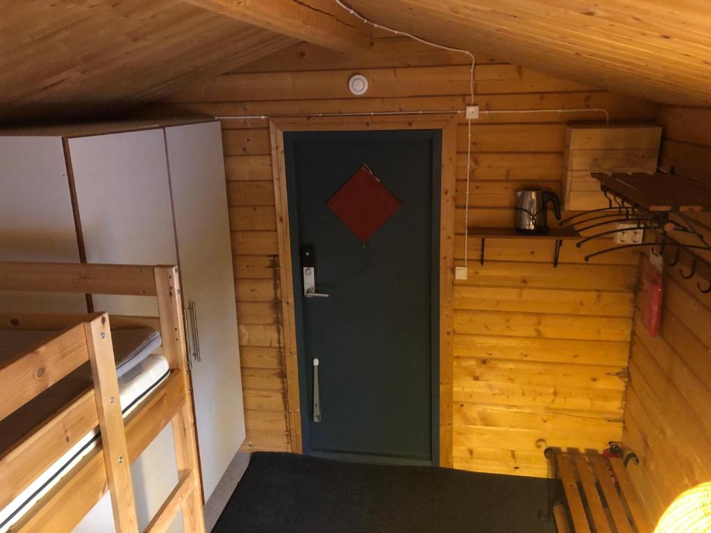 Timber cottages with jacuzzi and sauna near lake Vänern - Salle Familiale