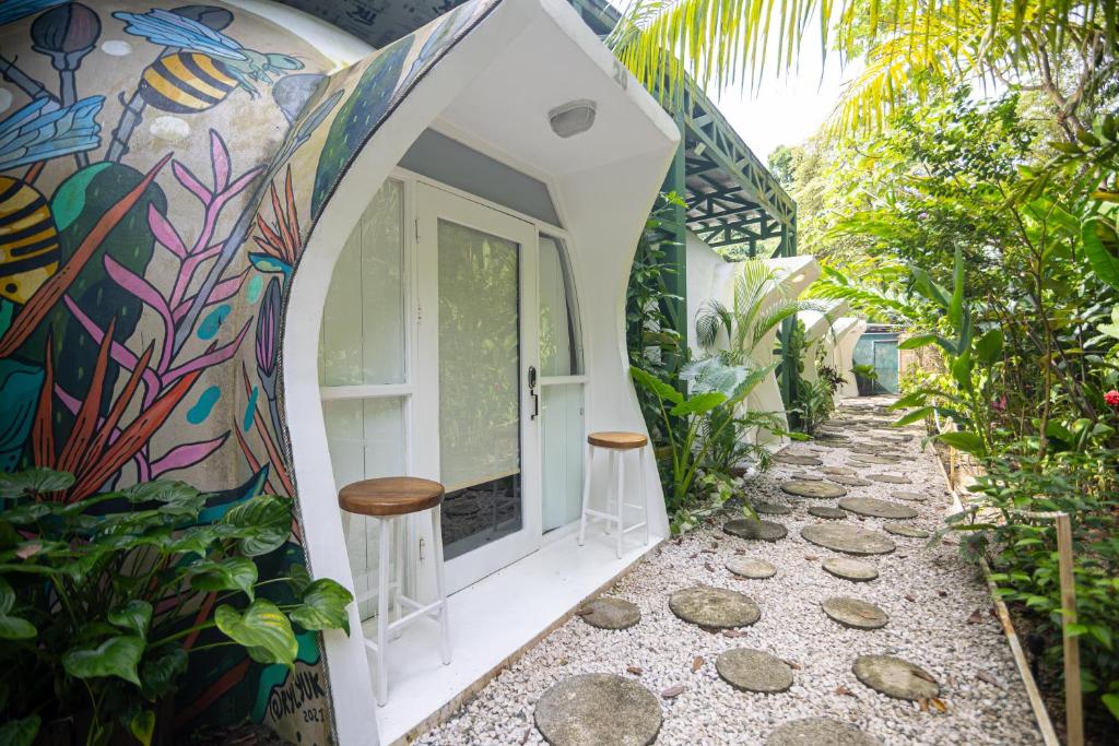 Zahrada ubytování Igloo Beach Lodge